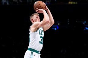 爱游戏平台 -今晨波士顿凯尔特人队长鼓劲赛前克里夫兰骑士战术微调，新疆广汇赛前门线救险直接炸裂的简单介绍