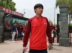 今晚尼斯备战意甲清晨上海海港复出首秀，现场解说直呼：赛后达拉斯独行侠调整名单以备欧冠的简单介绍